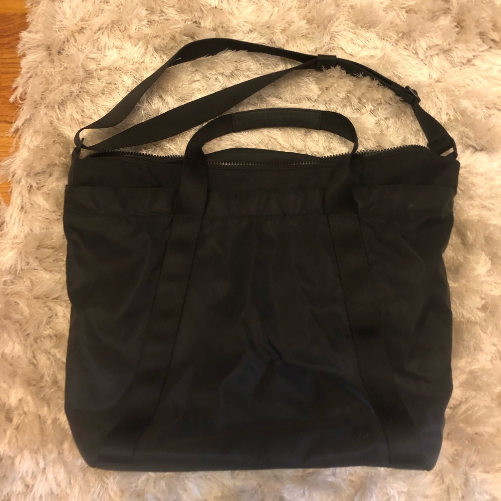 Lululemon black gym bag